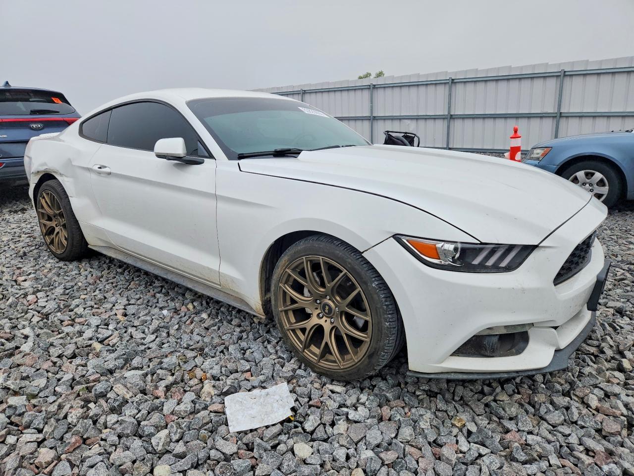 2015 Ford Mustang - Фото 4
