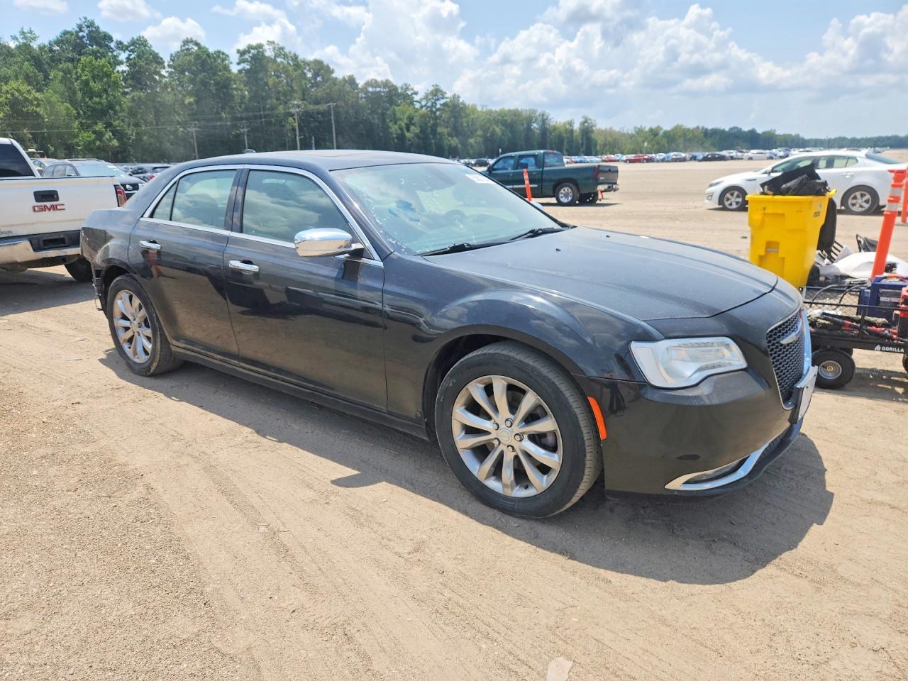 2020 Chrysler 300 Limited - Image 4