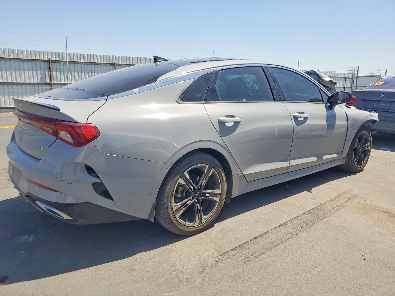 2023 Kia K5 Gt Line - Image 3