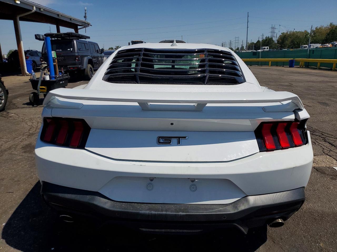 2024 Ford Mustang Gt - Фото 6