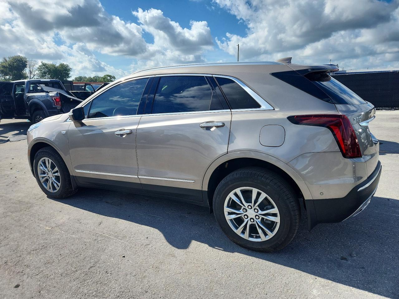 2022 Cadillac Xt5 Premium Luxury - Фото 2