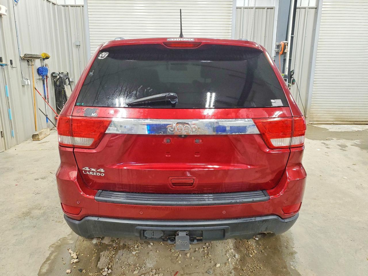 2012 Jeep Grand Cherokee Laredo - Image 6