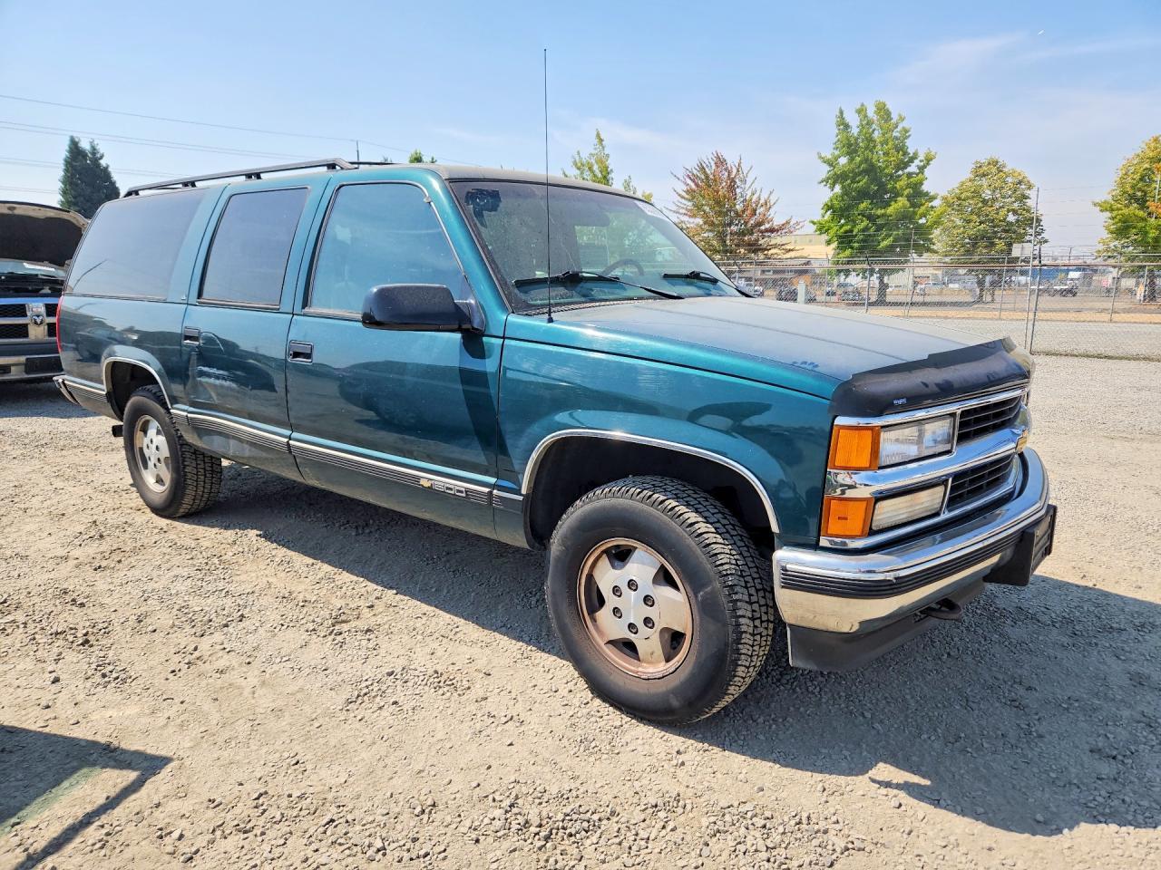 1995 Chevrolet Suburban K1500 - Фото 4