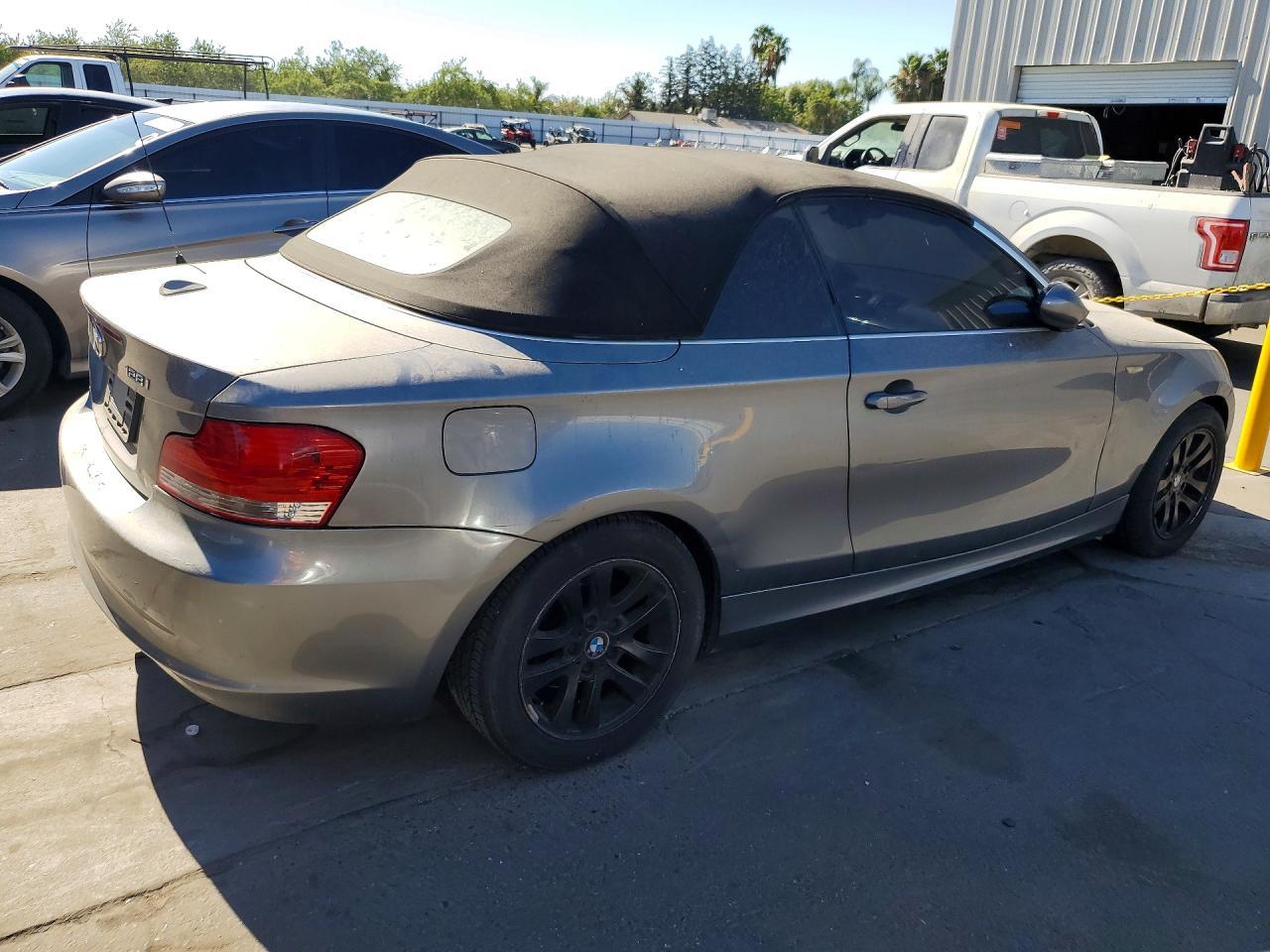 2009 BMW 128 I - Image 3