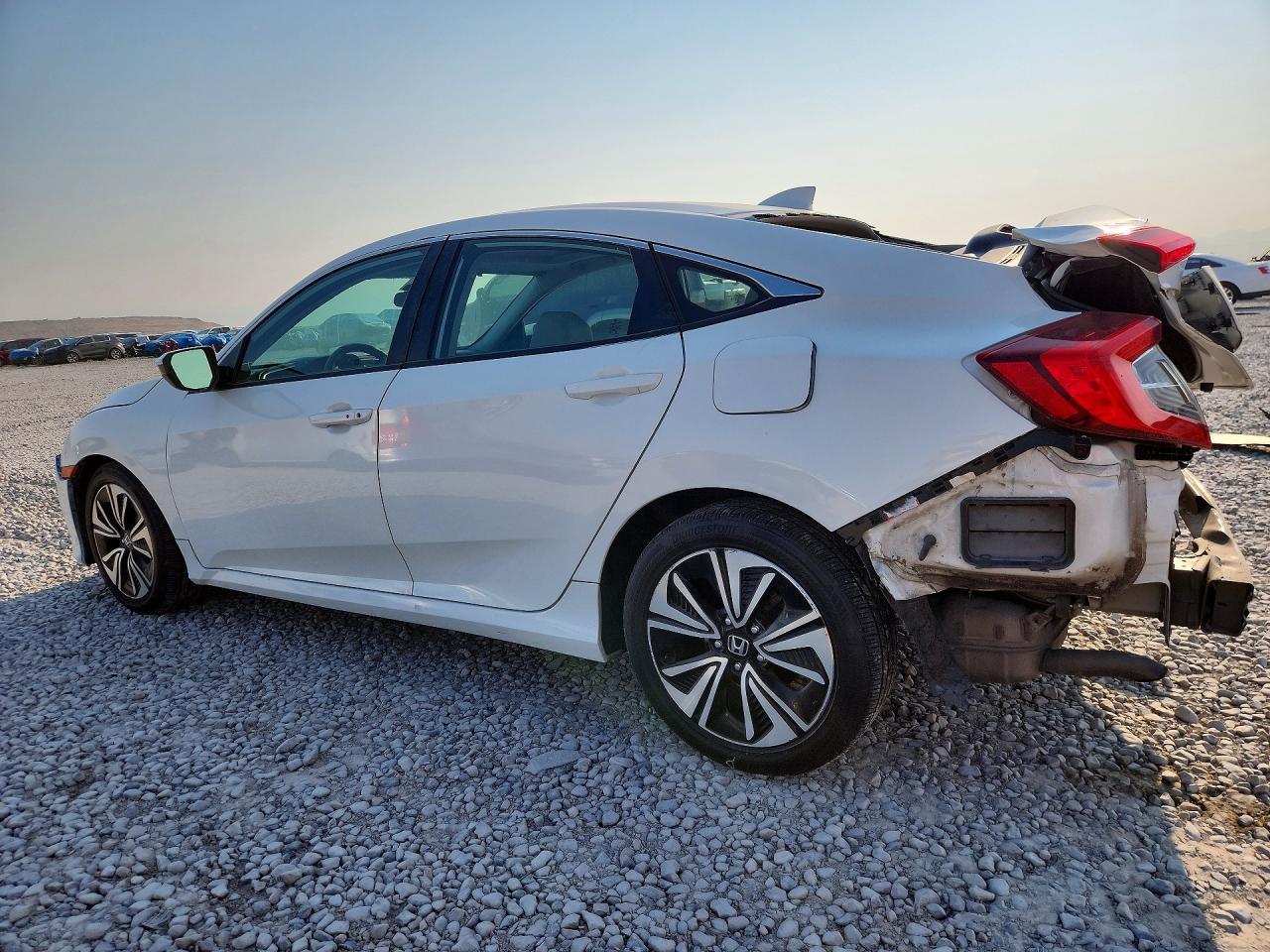 2017 Honda Civic Ex - Image 2