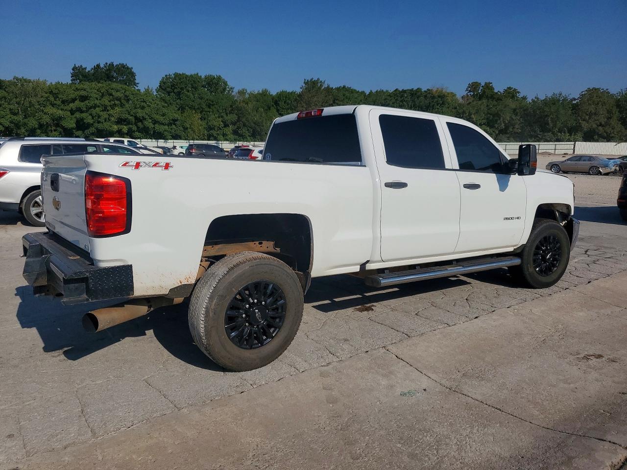2016 Chevrolet Silverado K2500 Heavy Duty - Фото 3