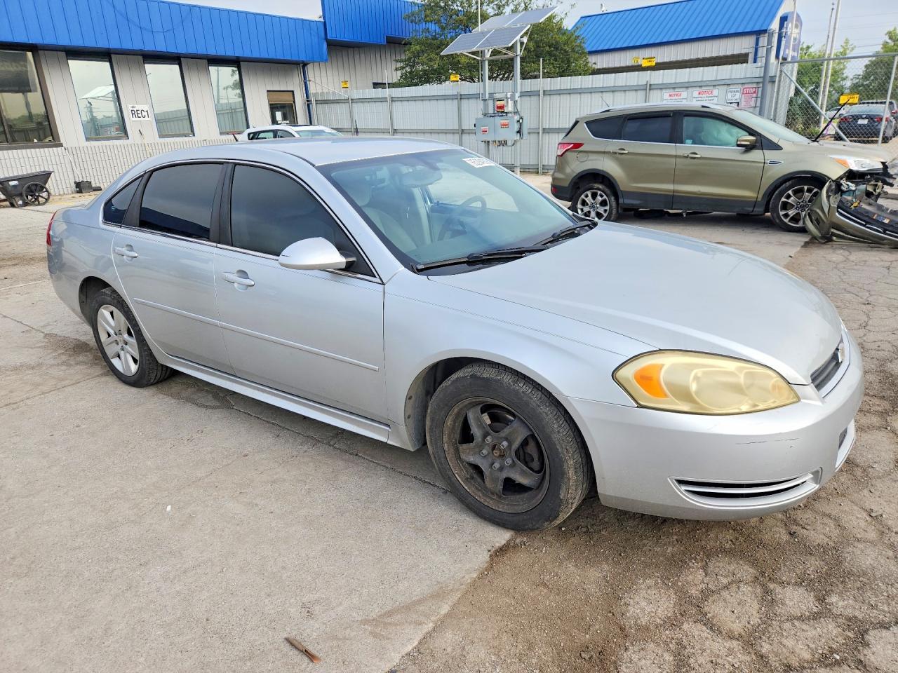 2010 Chevrolet Impala Ls - Фото 4