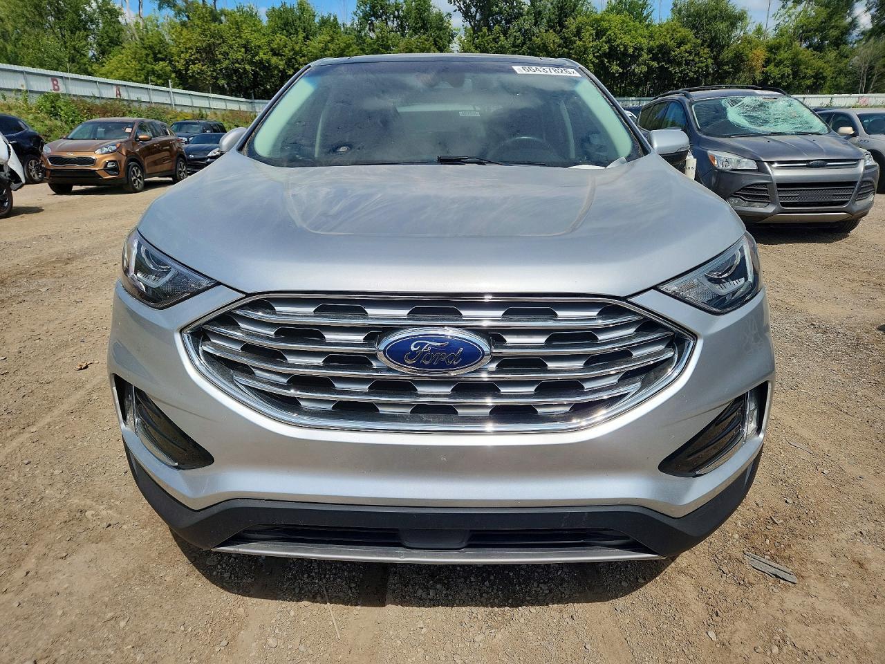 2019 Ford Edge Titanium - Image 5