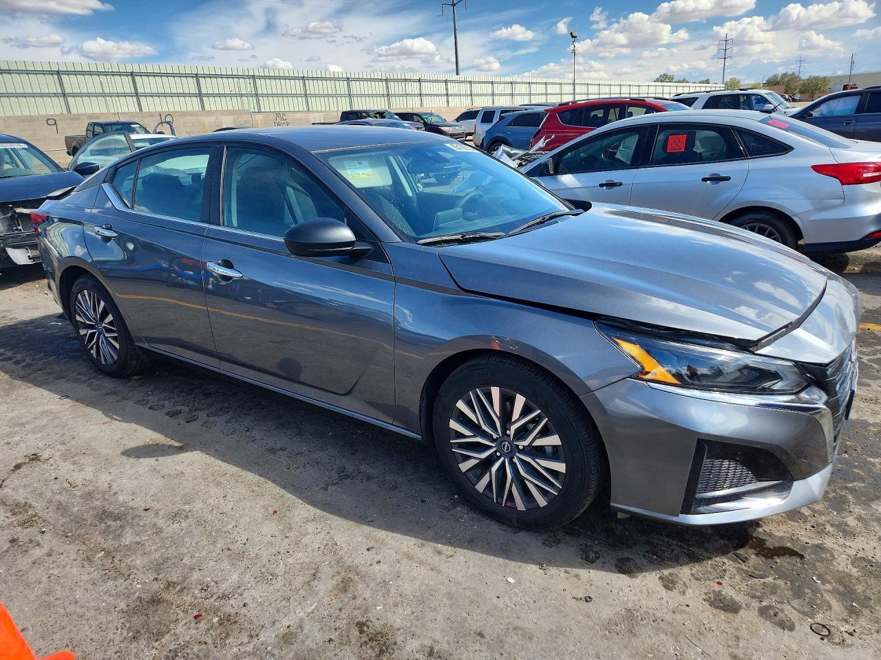 2025 Nissan Altima Sv - Image 4
