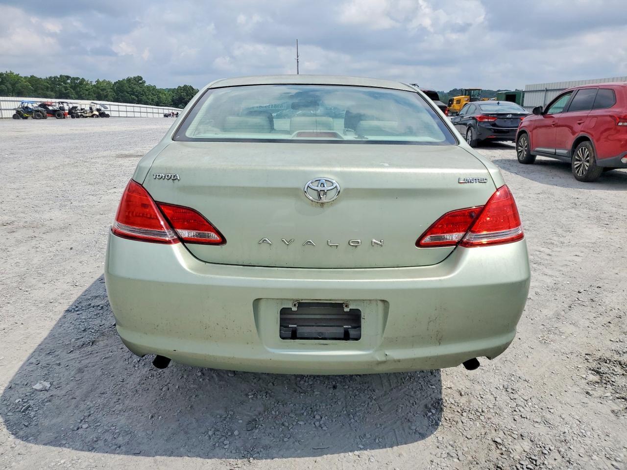 2007 Toyota Avalon Limited - Image 6