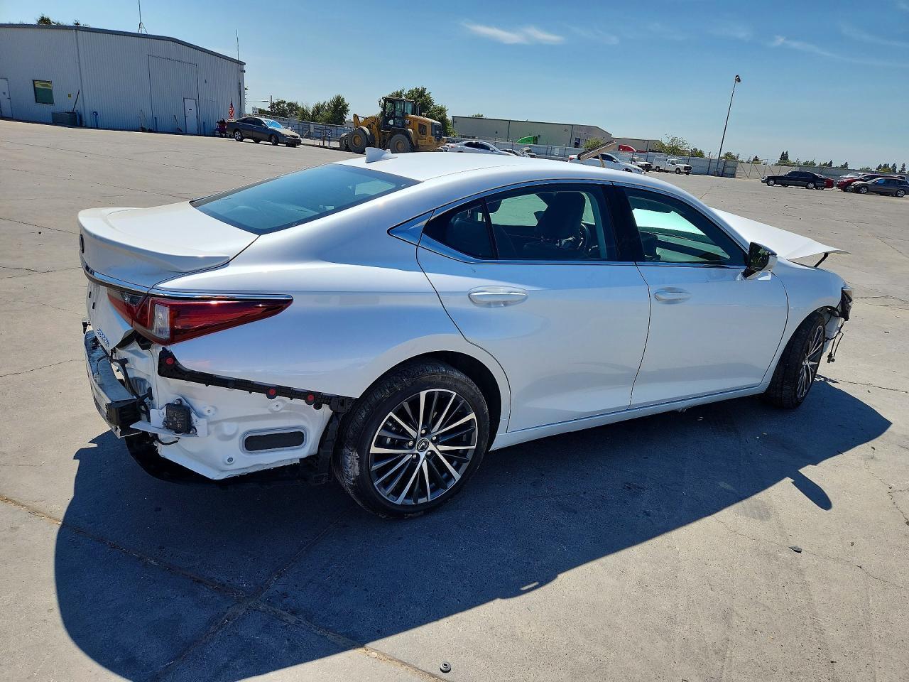 2025 Lexus Es 300H Base - Image 3
