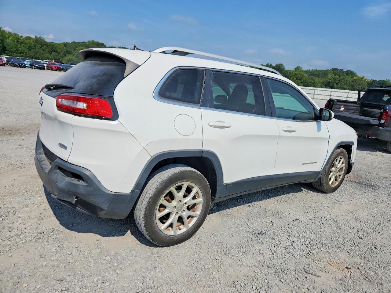 2016 Jeep Cherokee Latitude - Фото 3