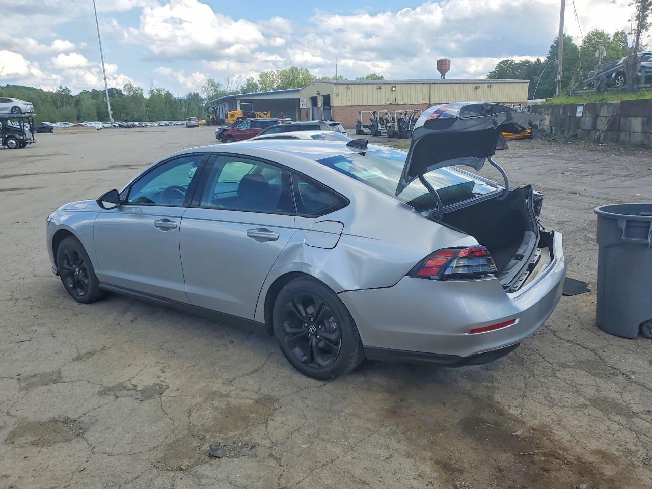 2025 Honda Accord Se - Image 2