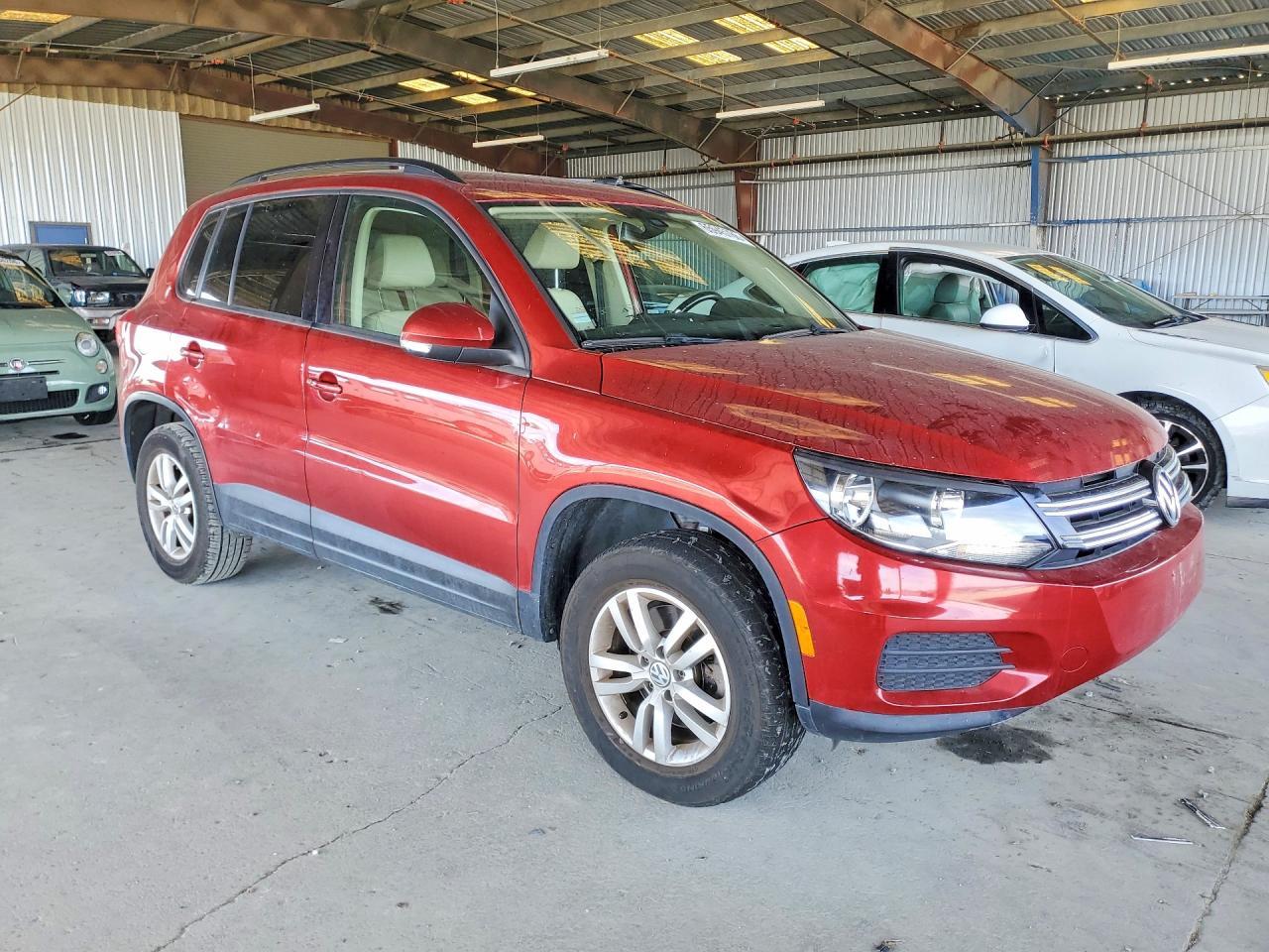 2016 Volkswagen Tiguan S - Image 4