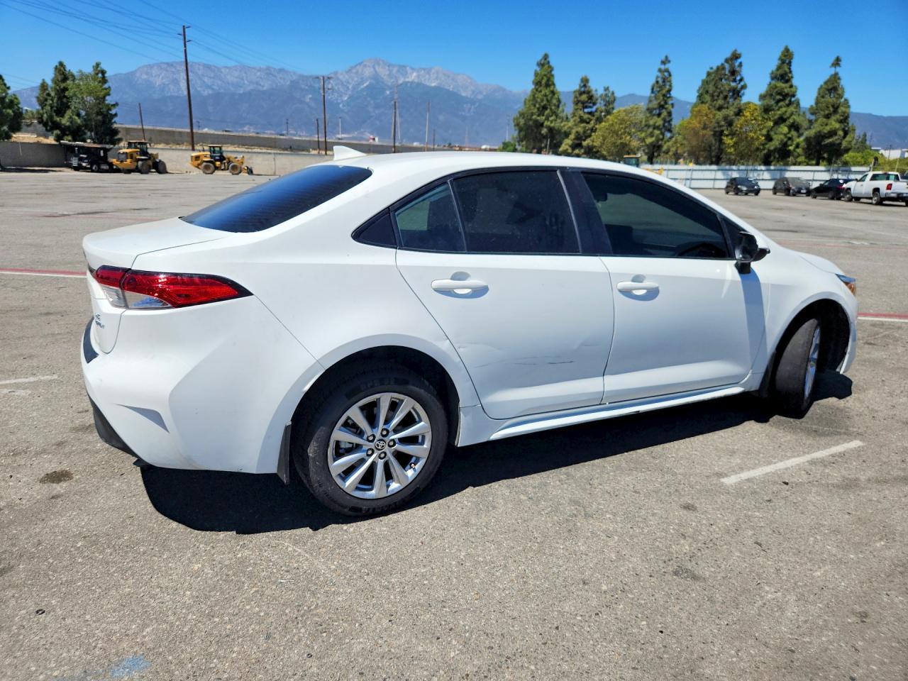 2025 Toyota Corolla Hybrid Le - Фото 3