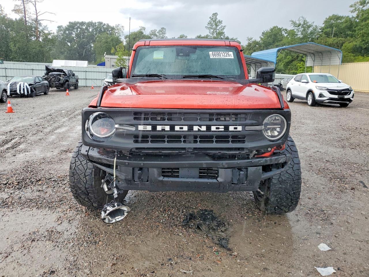 2022 Ford Bronco Base - Image 5