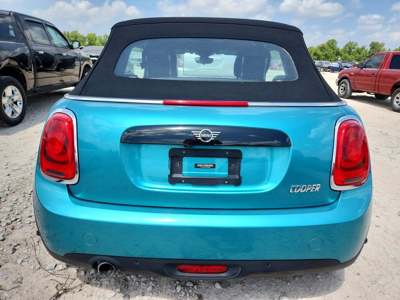 2019 Mini Cooper - Image 6