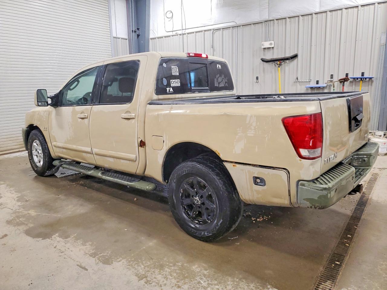 2004 Nissan Titan Xe - Фото 2