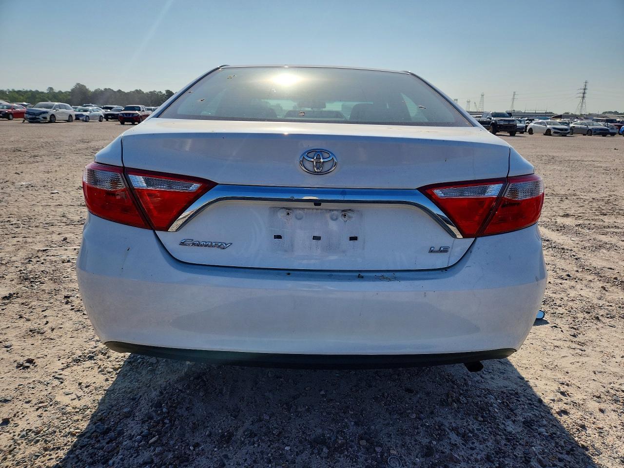 2017 Toyota Camry Le - Фото 6