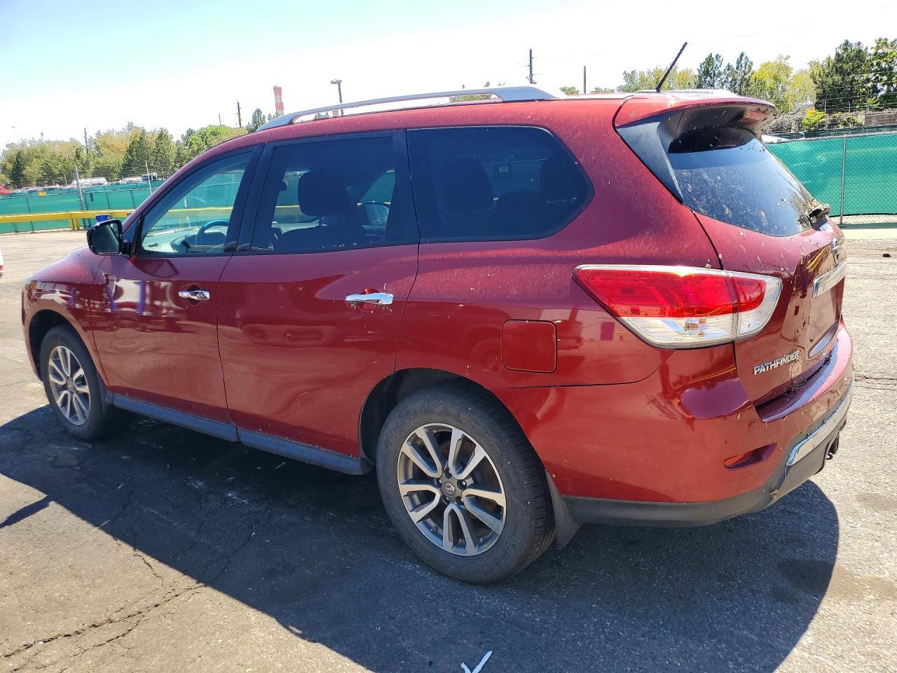 2013 Nissan Pathfinder S - Фото 2