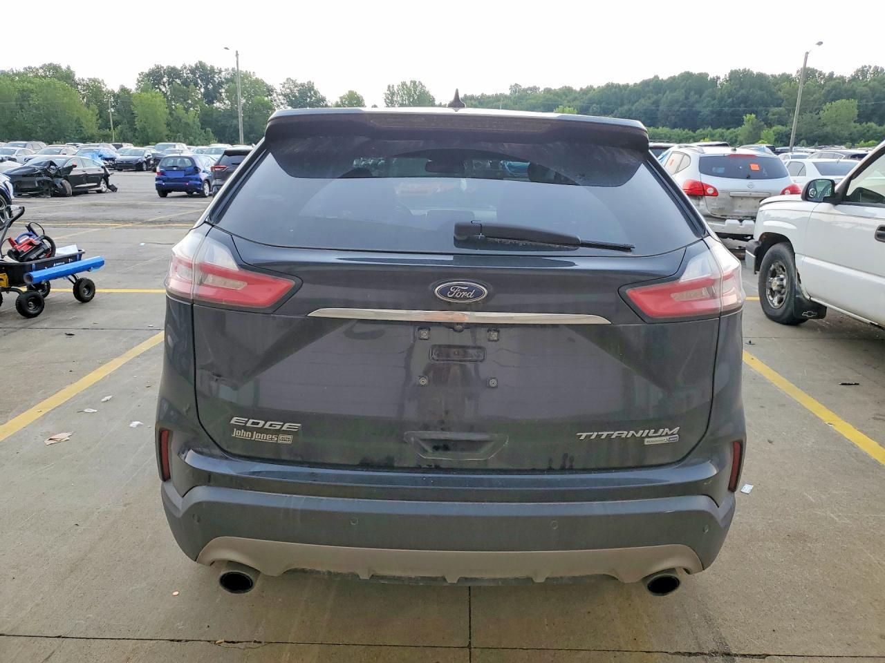 2019 Ford Edge Titanium - Image 6