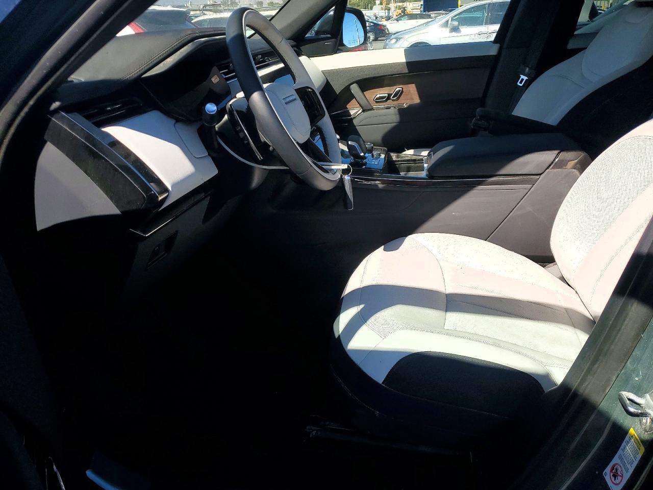2023 Land Rover Range Rover Sport Dynamic Se - Image 7