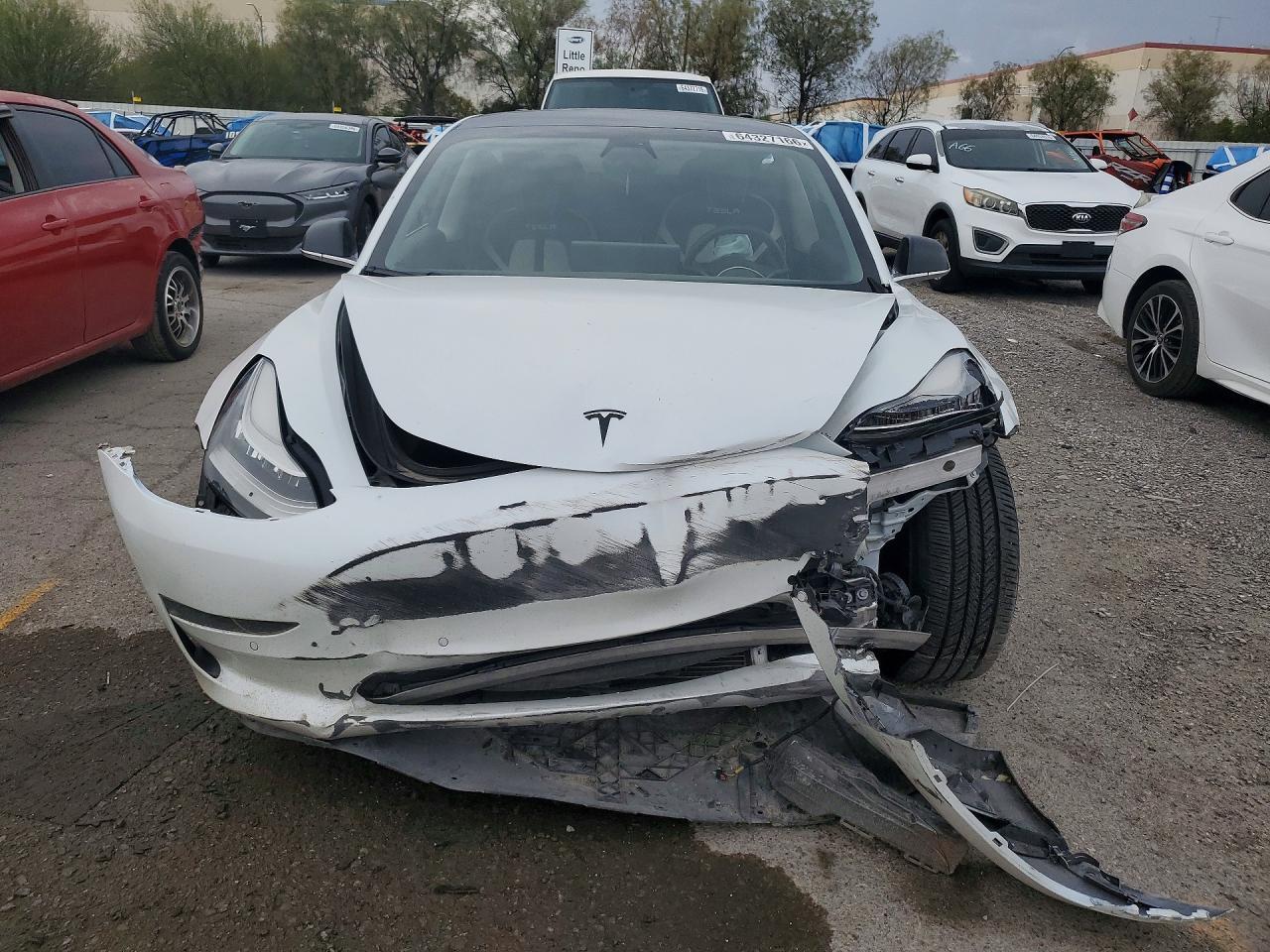 2020 Tesla Model 3 - Фото 5
