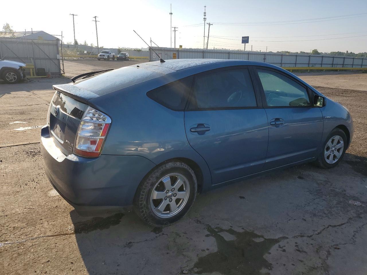 2008 Toyota Prius Base - Фото 3