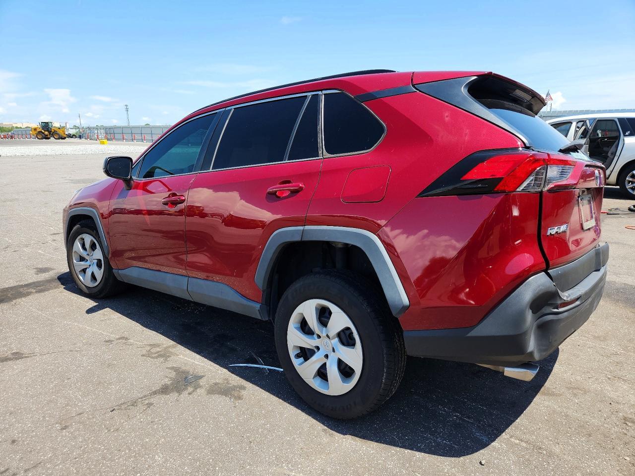 2020 Toyota Rav4 Le - Фото 2