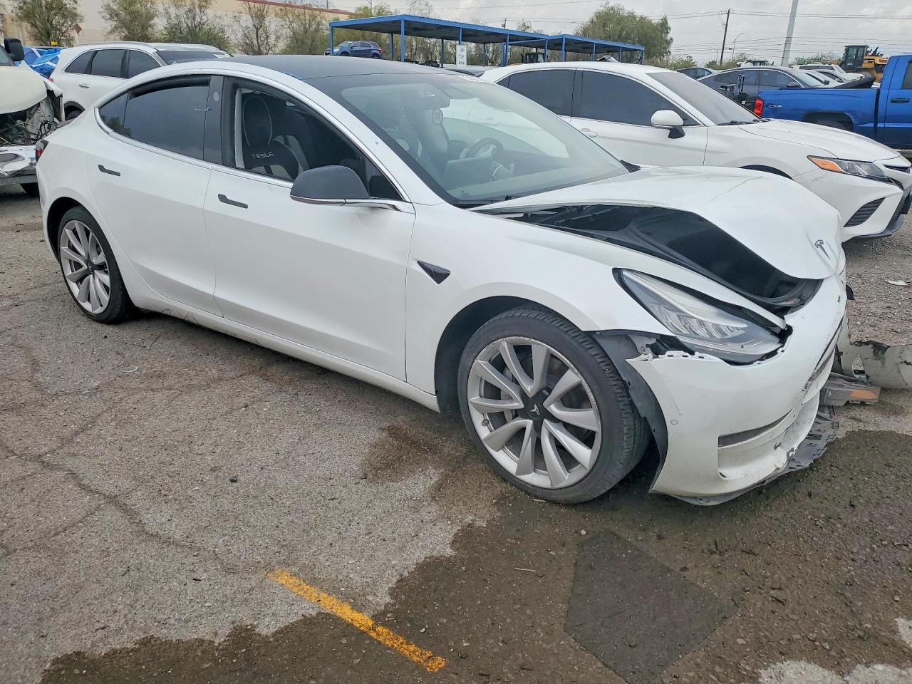 2020 Tesla Model 3 - Фото 4
