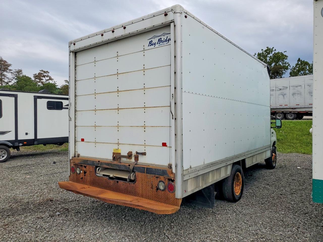 2015 Ford E350 Box Truck - Image 3