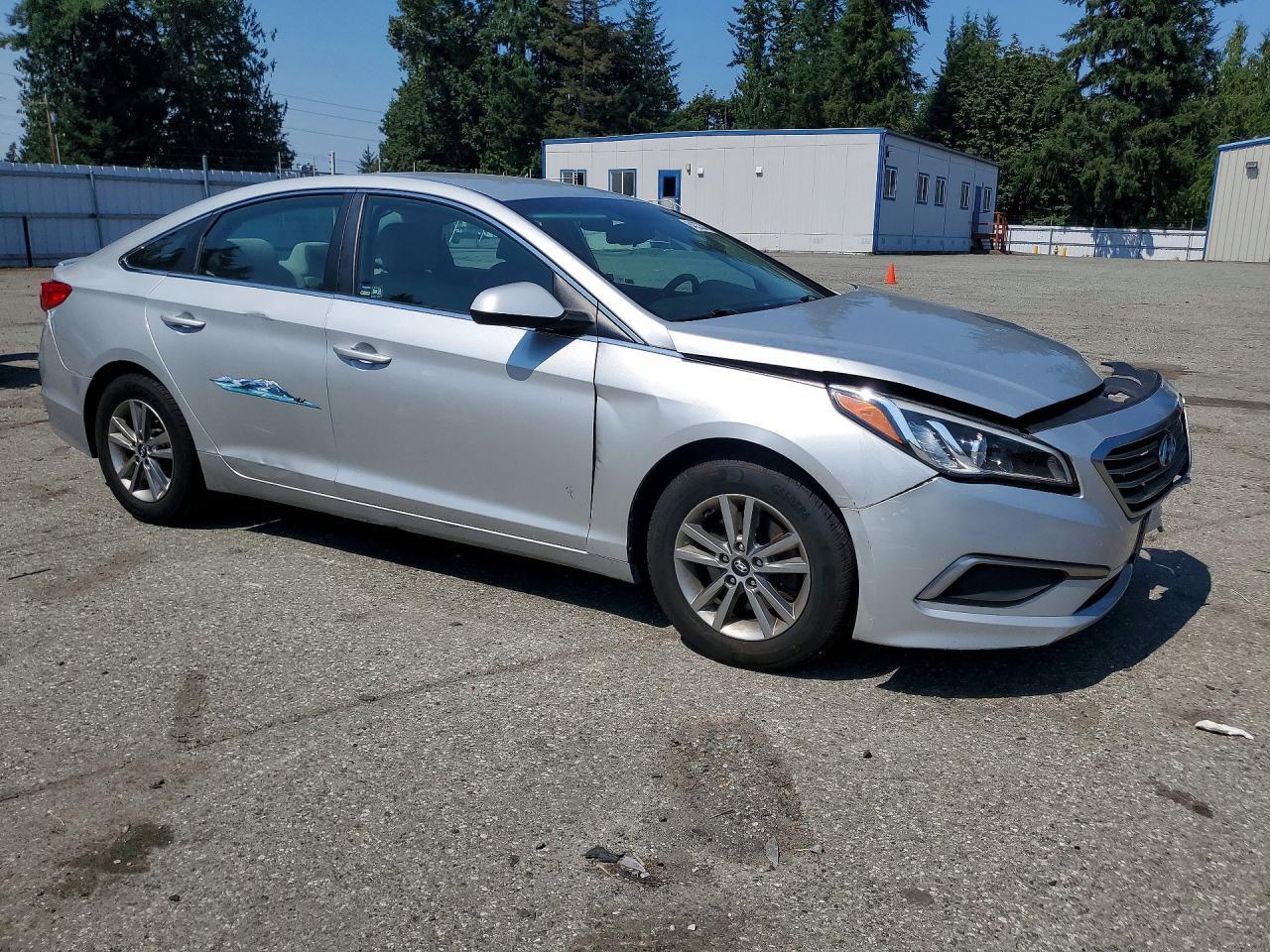 2017 Hyundai Sonata Se - Image 4