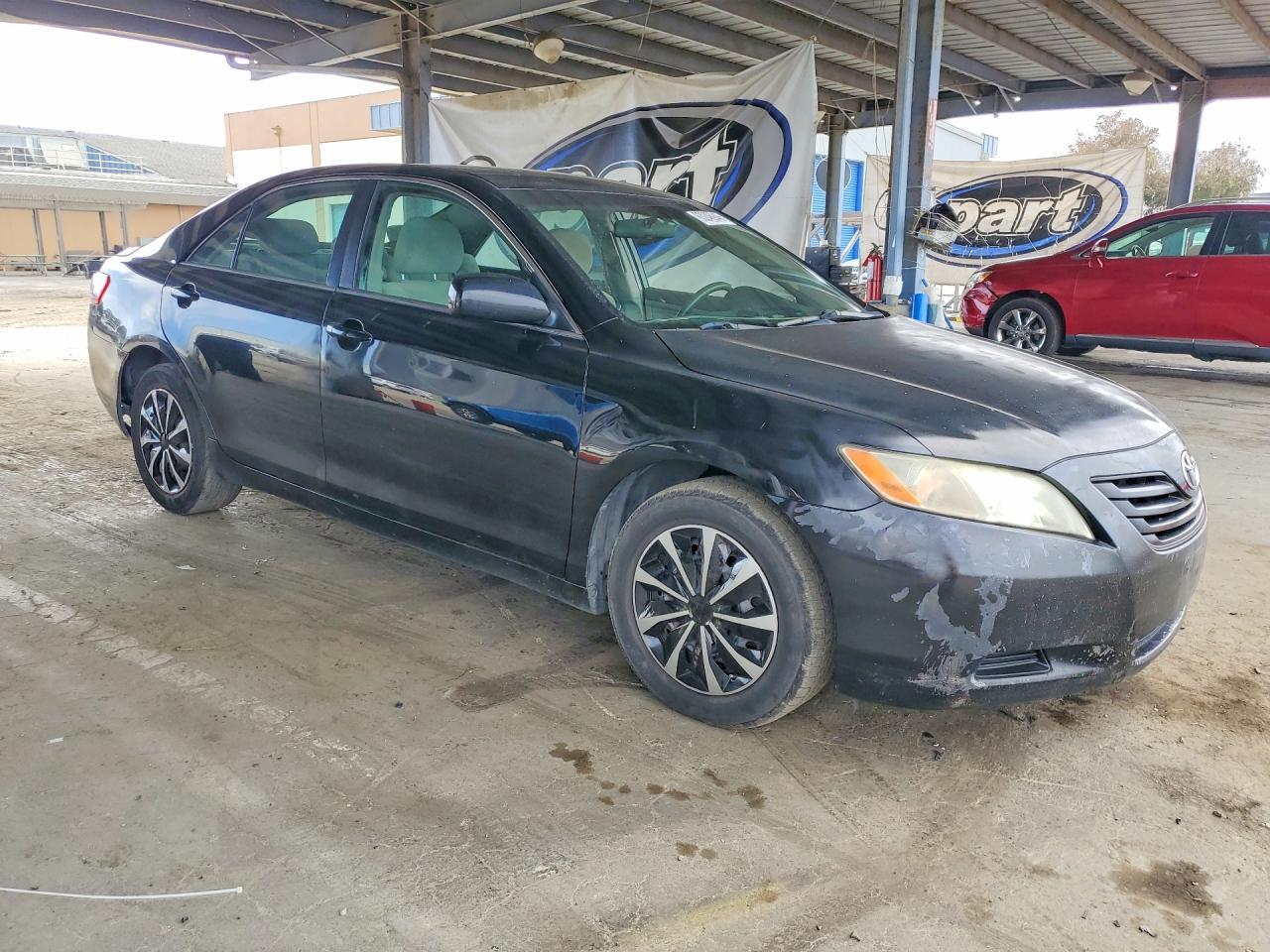 2009 Toyota Camry Le - Image 4
