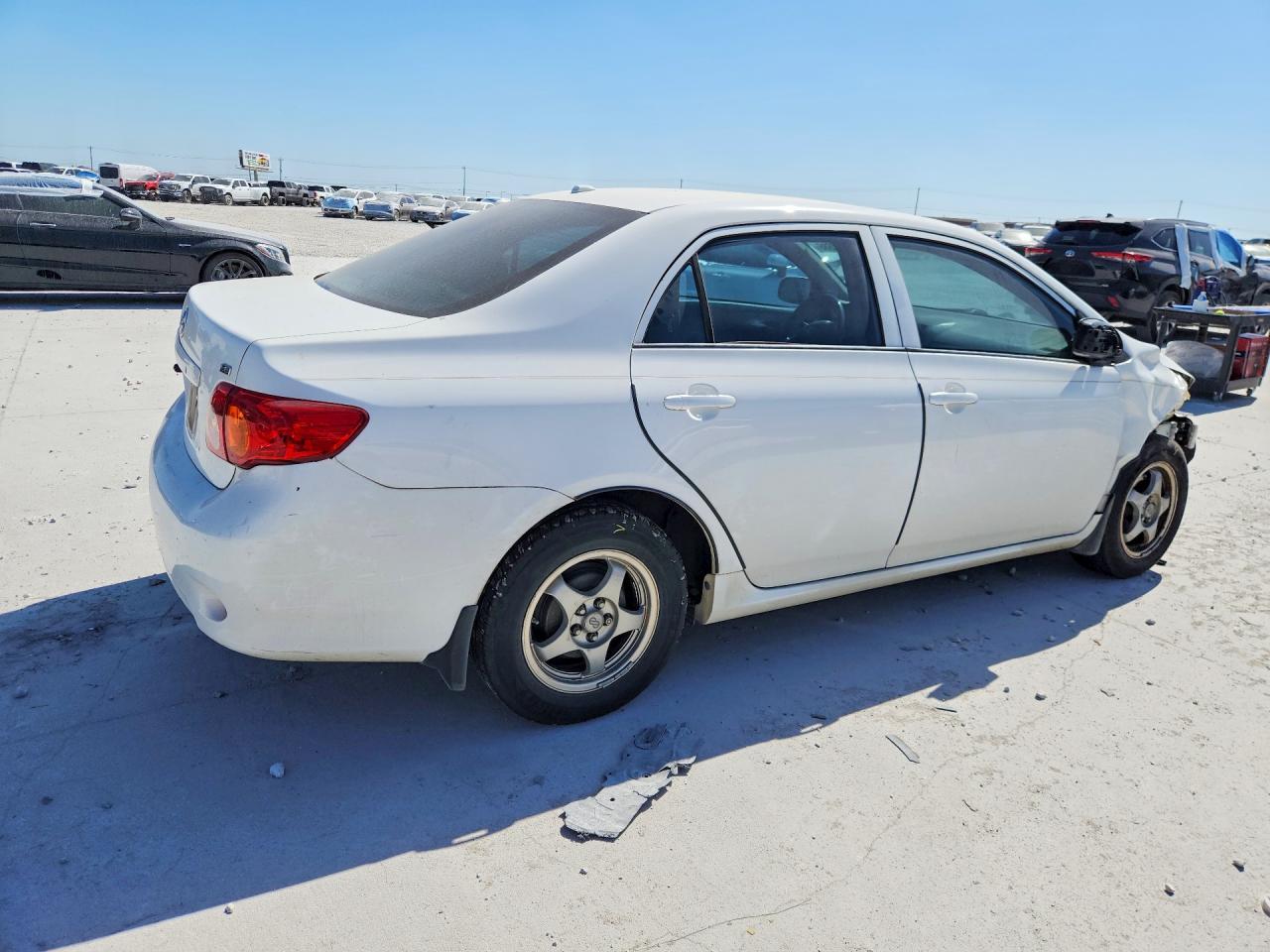 2009 Toyota Corolla Le - Фото 3
