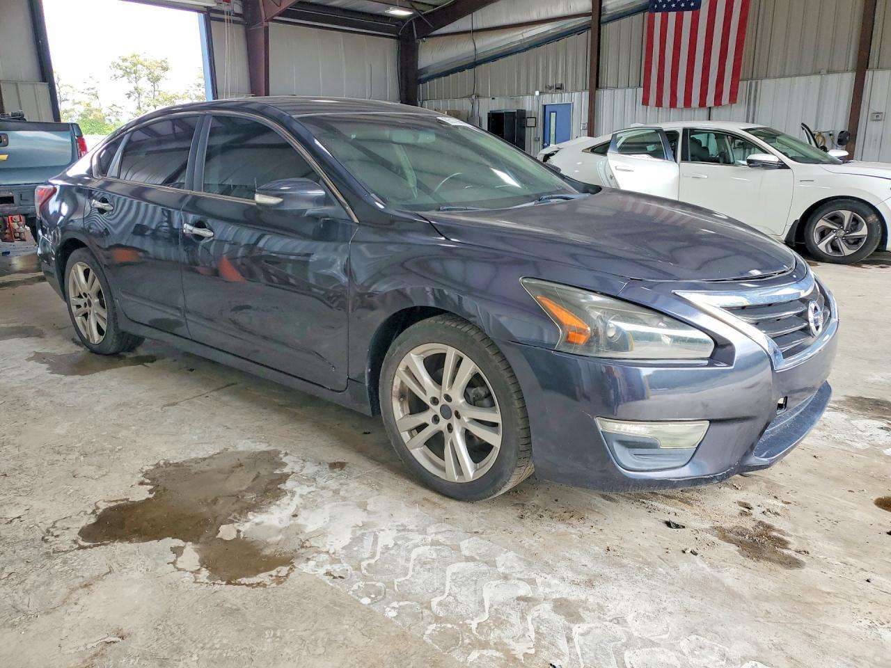 2013 Nissan Altima 3.5 S - Image 4