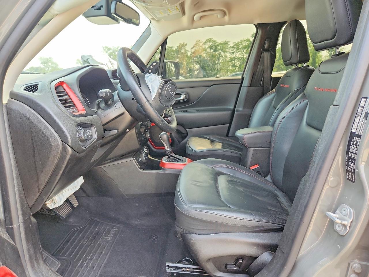 2022 Jeep Renegade Trailhawk - Image 7