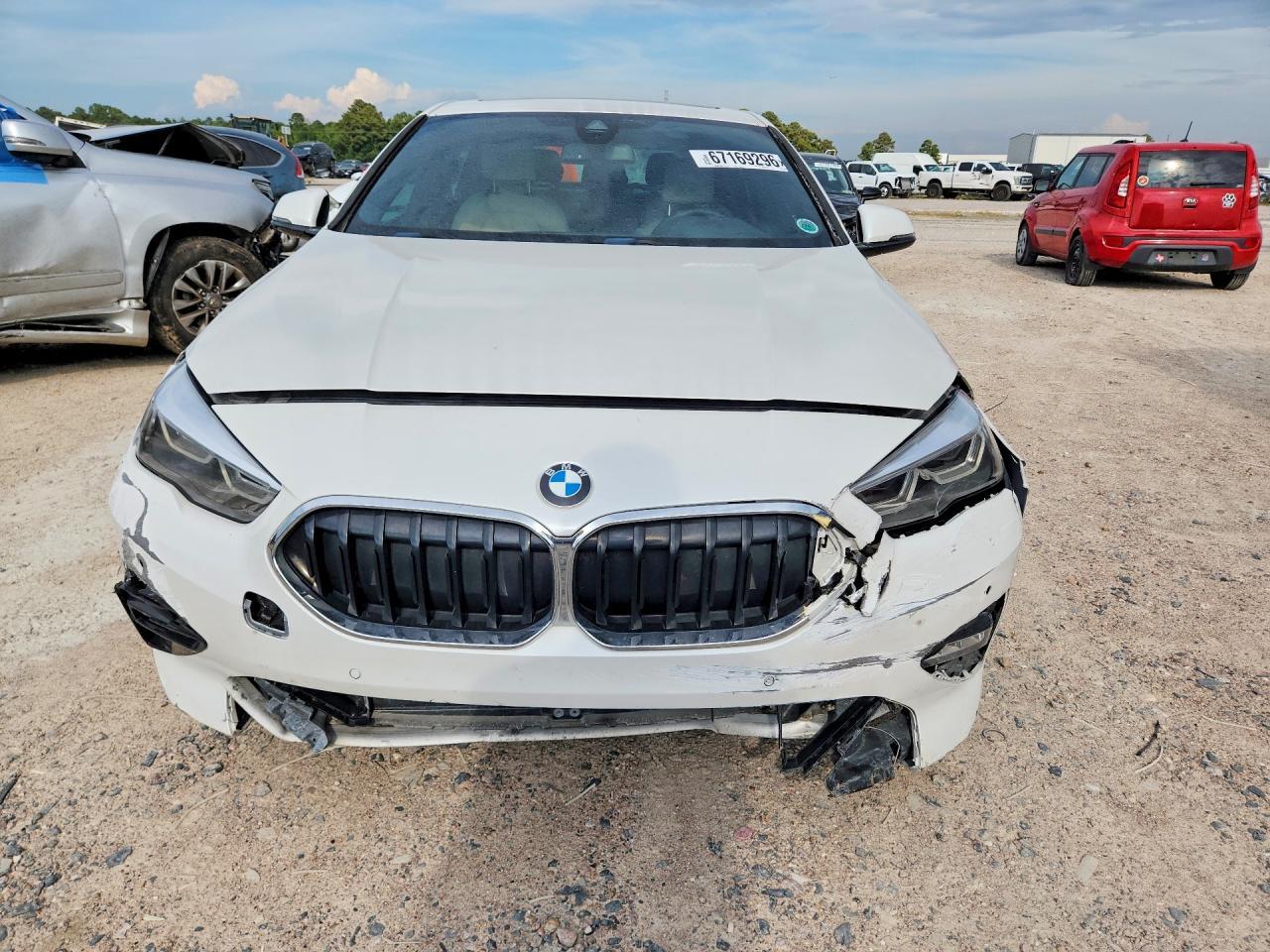 2021 BMW 228Xi - Фото 5