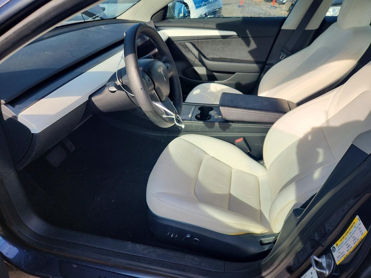 2023 Tesla Model 3 - Фото 7
