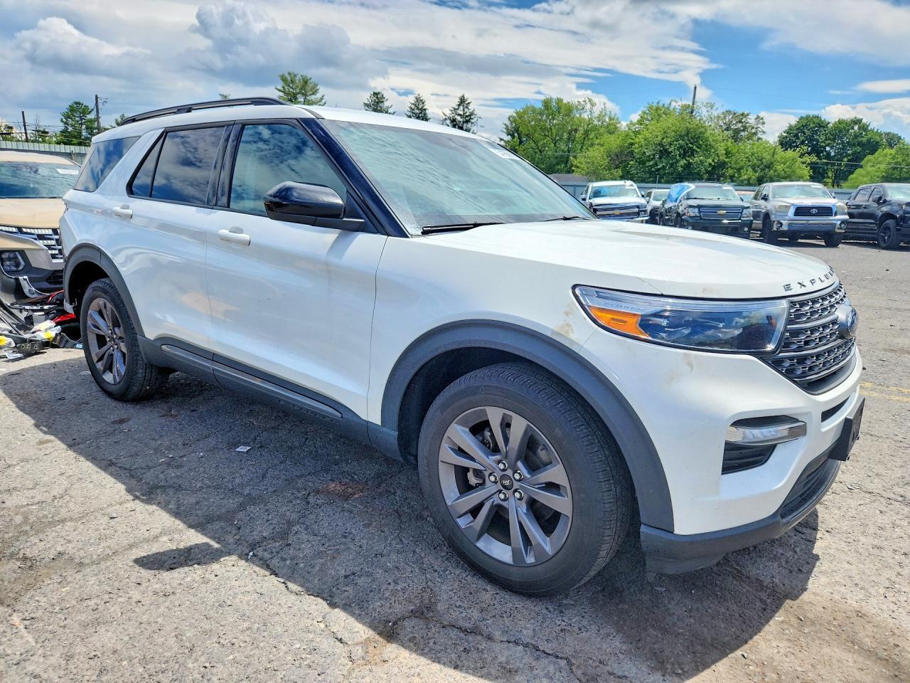2023 Ford Explorer Xlt - Фото 4