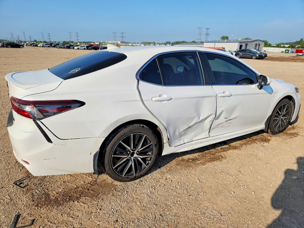 2023 Toyota Camry Se - Фото 3