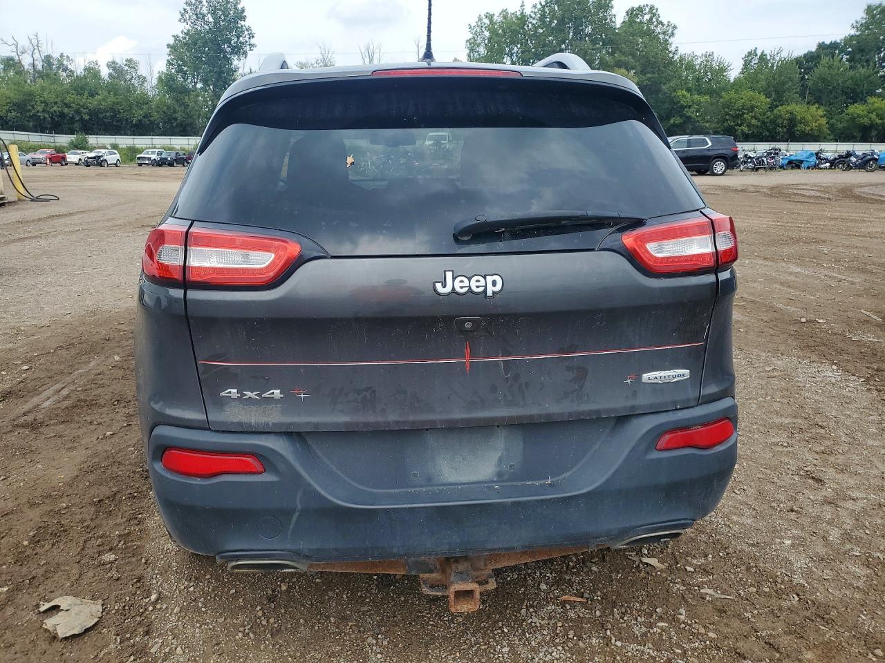 2015 Jeep Cherokee Latitude - Фото 6