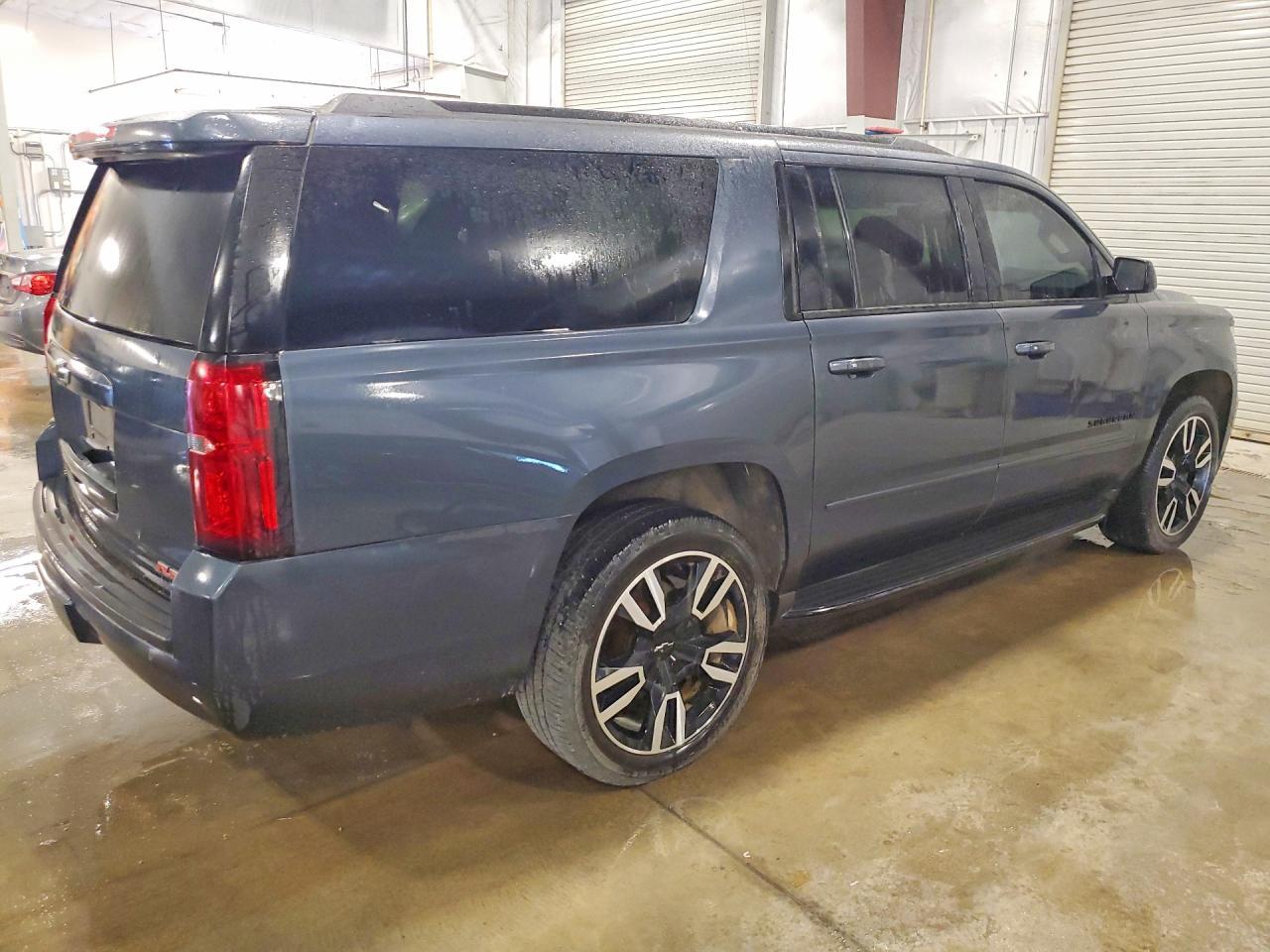 2019 Chevrolet Suburban K1500 Premier - Фото 3
