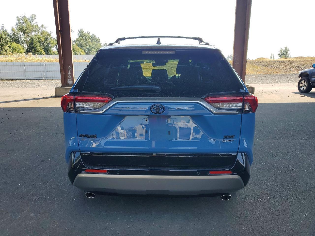 2025 Toyota Rav4 Xse - Image 6