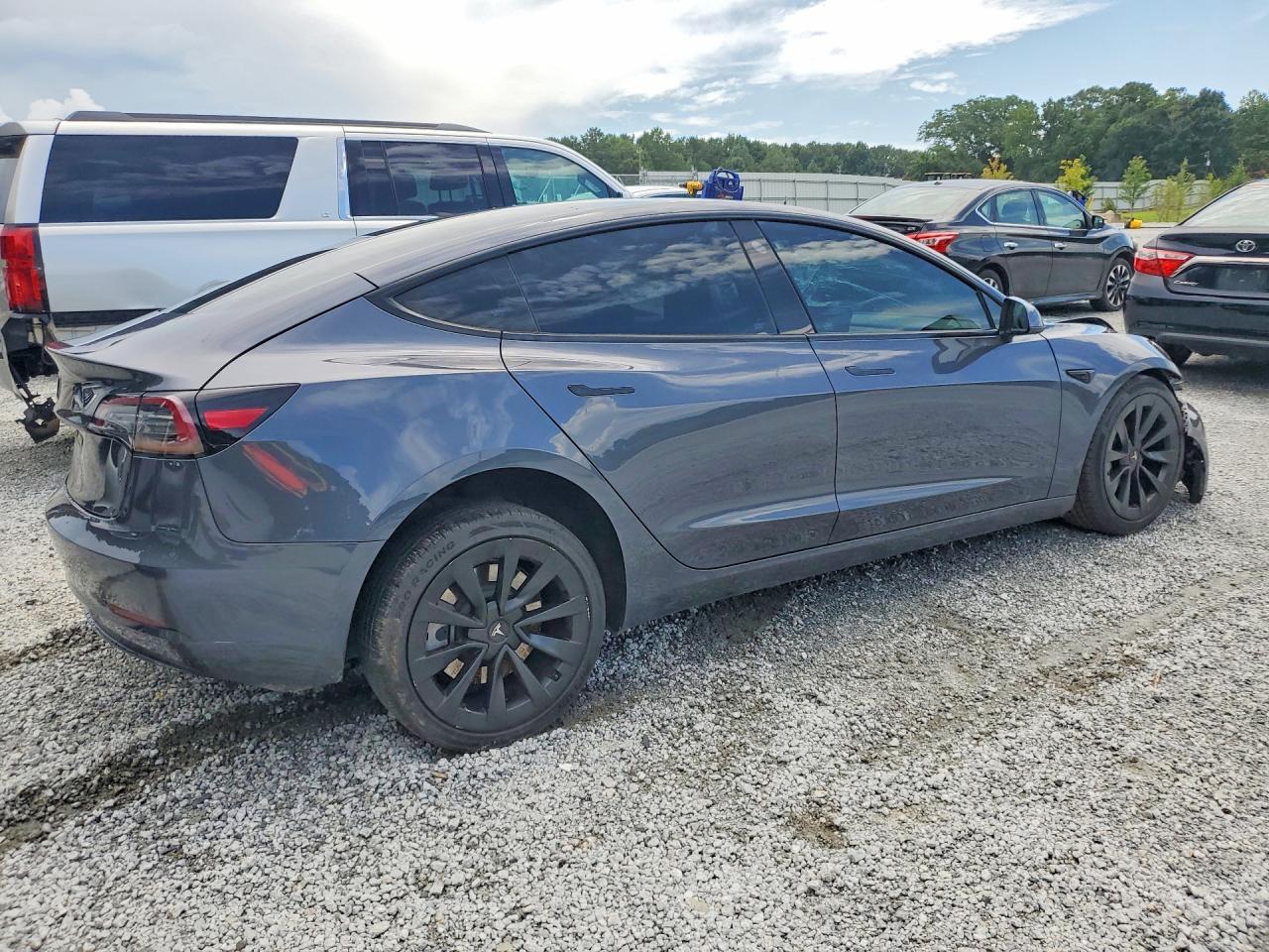 2023 Tesla Model 3 - Image 3