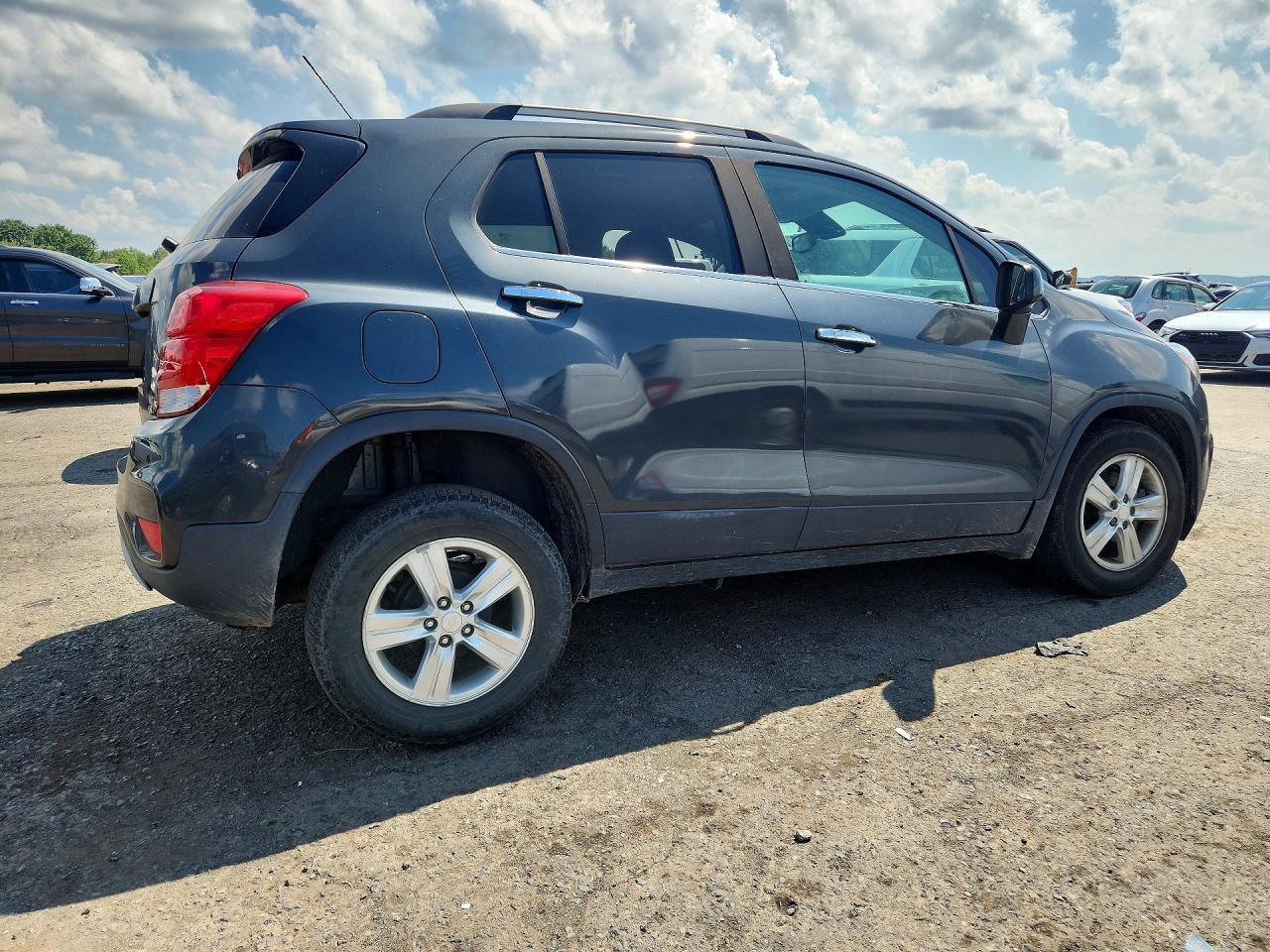 2017 Chevrolet Trax 1Lt - Image 3
