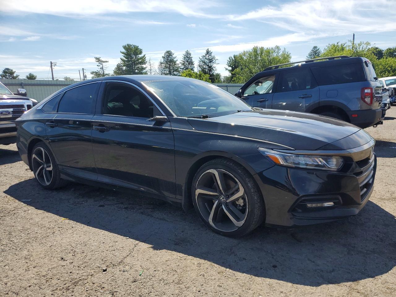 2018 Honda Accord Sport - Image 4