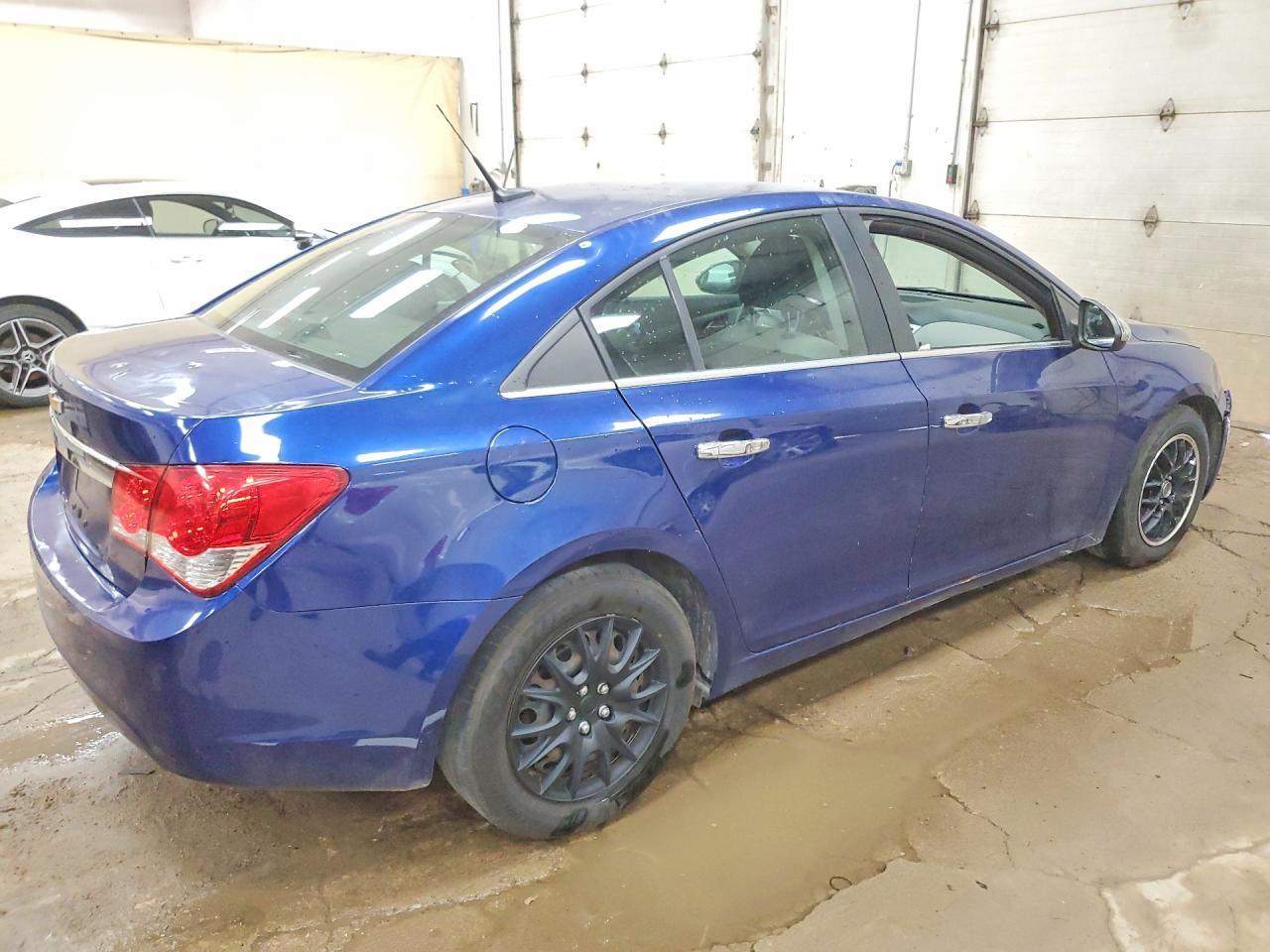 2012 Chevrolet Cruze Ls - Image 3