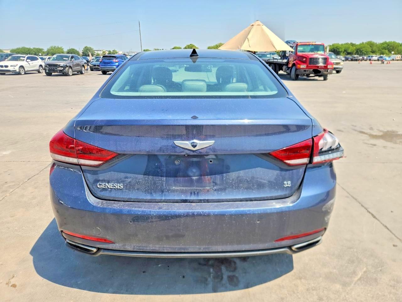 2015 Hyundai Genesis 3.8L - Фото 6