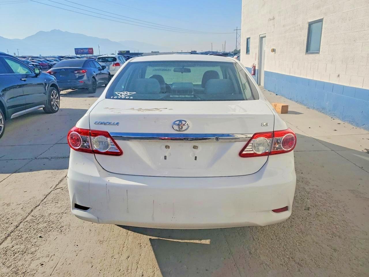 2013 Toyota Corolla Le - Image 6