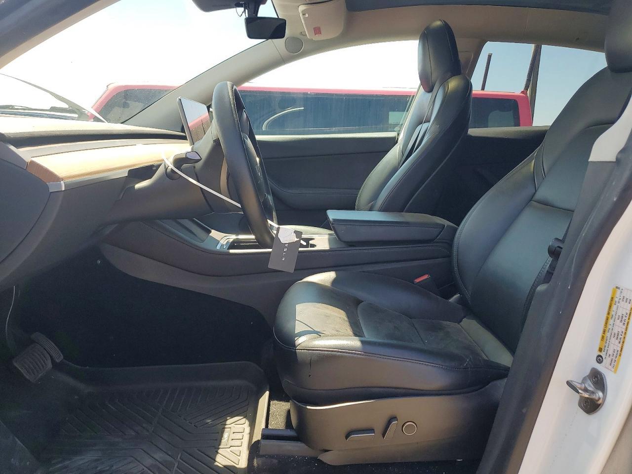 2022 Tesla Model Y - Image 7
